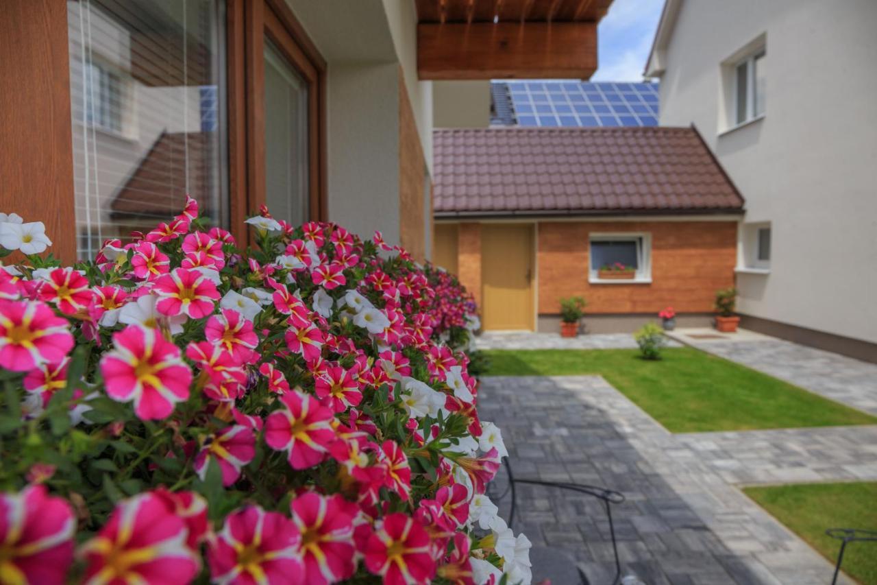 Villa Alexandra Bešeňová Eksteriør bilde
